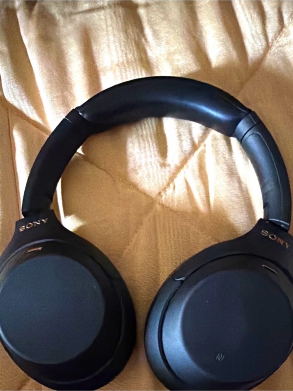 Sony Black Over-Ear Noise-Cancelling Headphones